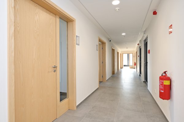 D1 3.5 Kancelář 20 m2 - chodba