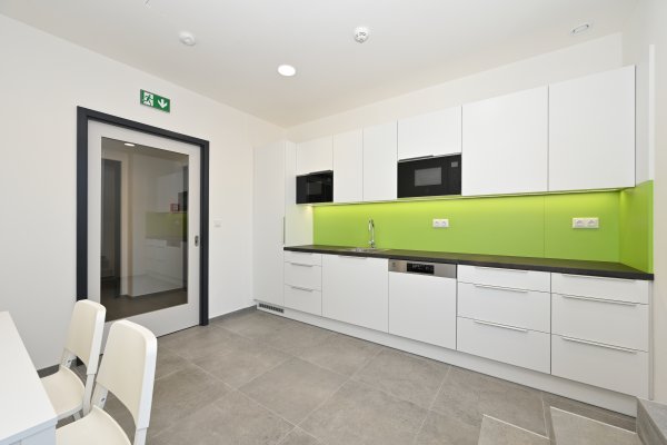 D1 3.9 Kancelář 26 m2 - zázemí kuchyňka