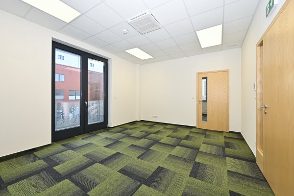 D1 2.7 Kancelář s balkonem 30 m2